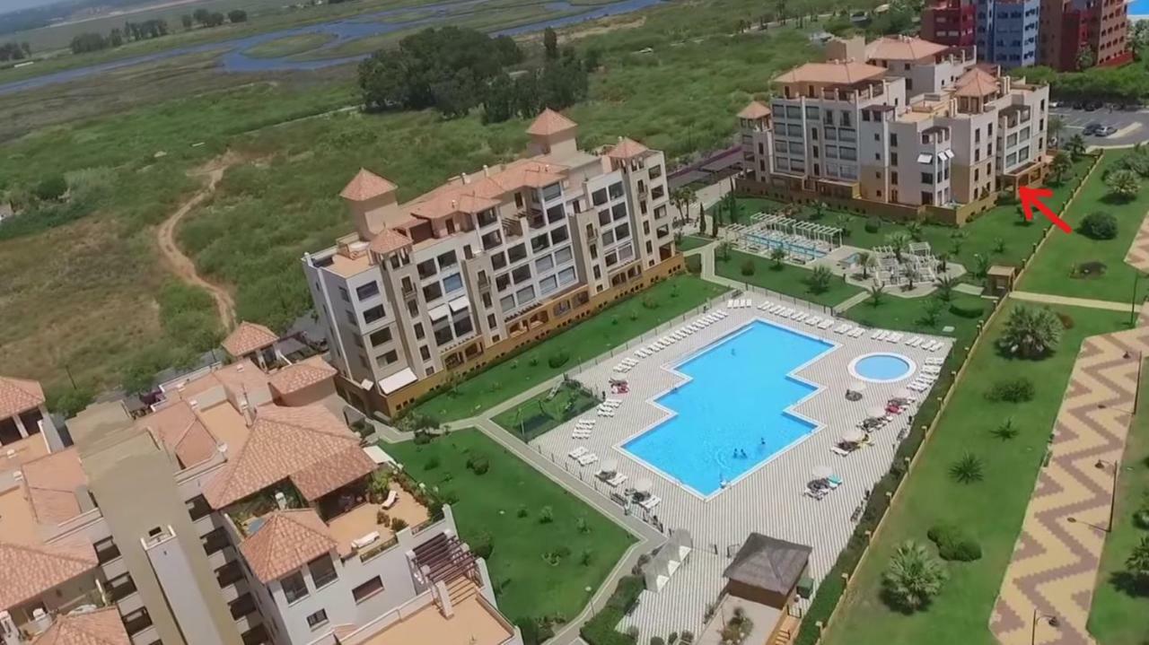 Apartamento Urbanizacion De Lujo En Primera Linea De Playa Isla Canela Exteriör bild