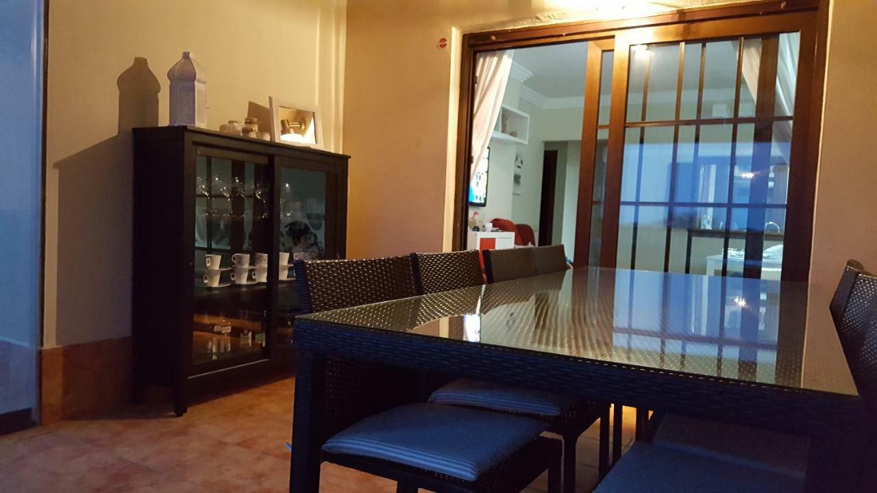 Apartamento Urbanizacion De Lujo En Primera Linea De Playa Isla Canela Exteriör bild